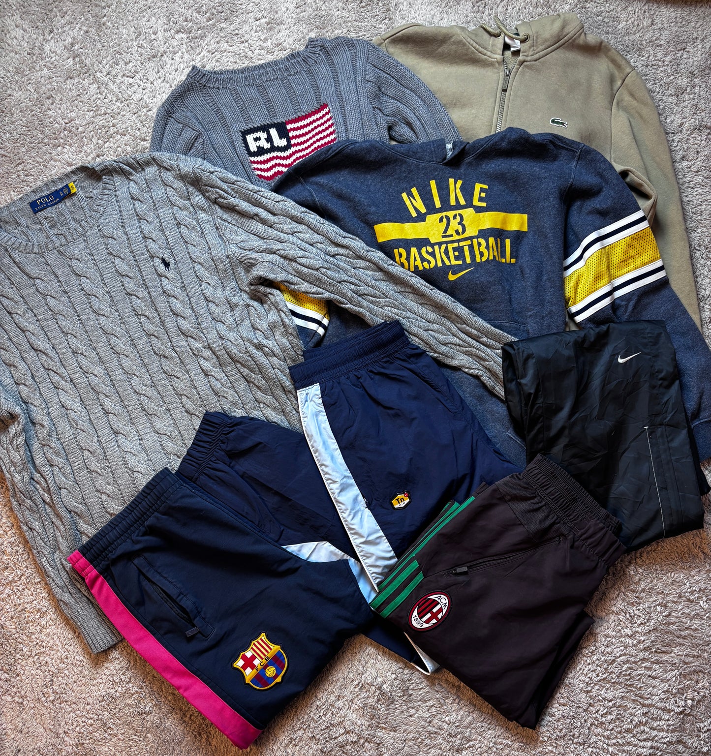 VINTAGE MYSTERY BOX –  2-3 BRANDED PIECES